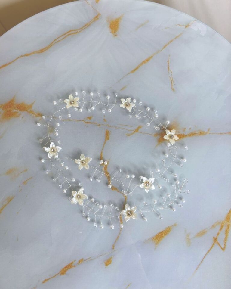 Gelin Saç Aksesuarı | Çiçekli İnci ve Kristalli Esnek Saç Bandı (85 cm) | Gelin Taç Aksesuar