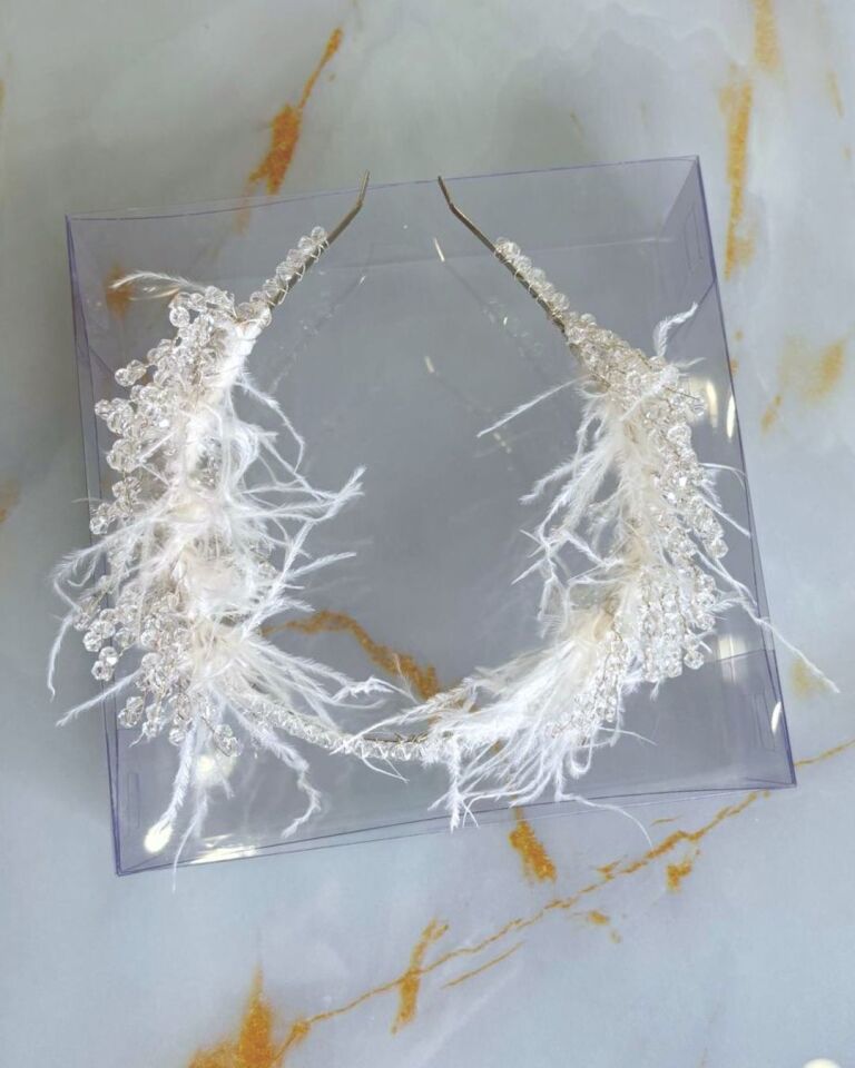 Lüks Kristal Gelin Tacı | Kristal ve Otriş Tüyü Detaylı Gelin Tacı | After Party & Düğün Saç Aksesuarı