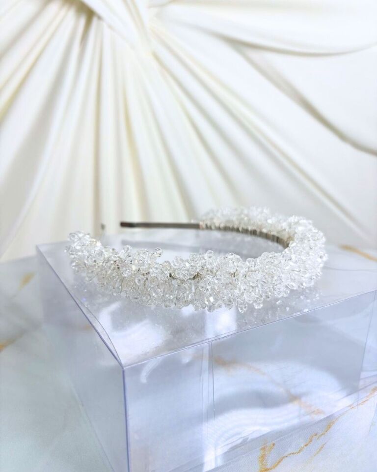 Elegante Brautkrone mit Kristallsteinen | Brauthaar-Accessoire