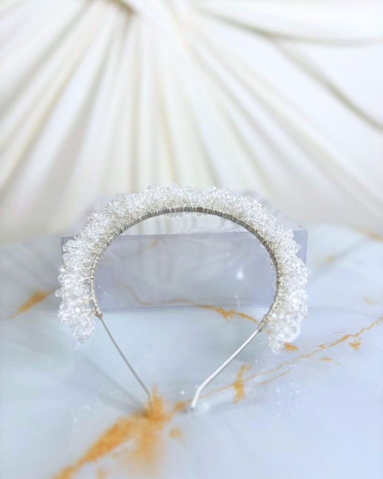 Elegante Brautkrone mit Kristallsteinen | Brauthaar-Accessoire