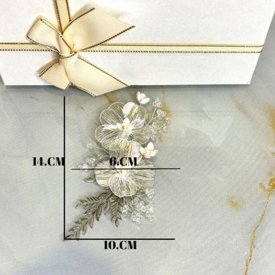 Kristal İnci Çiçekli Gelin Saç Tokası | Gümüş Düğün Saç Aksesuarı