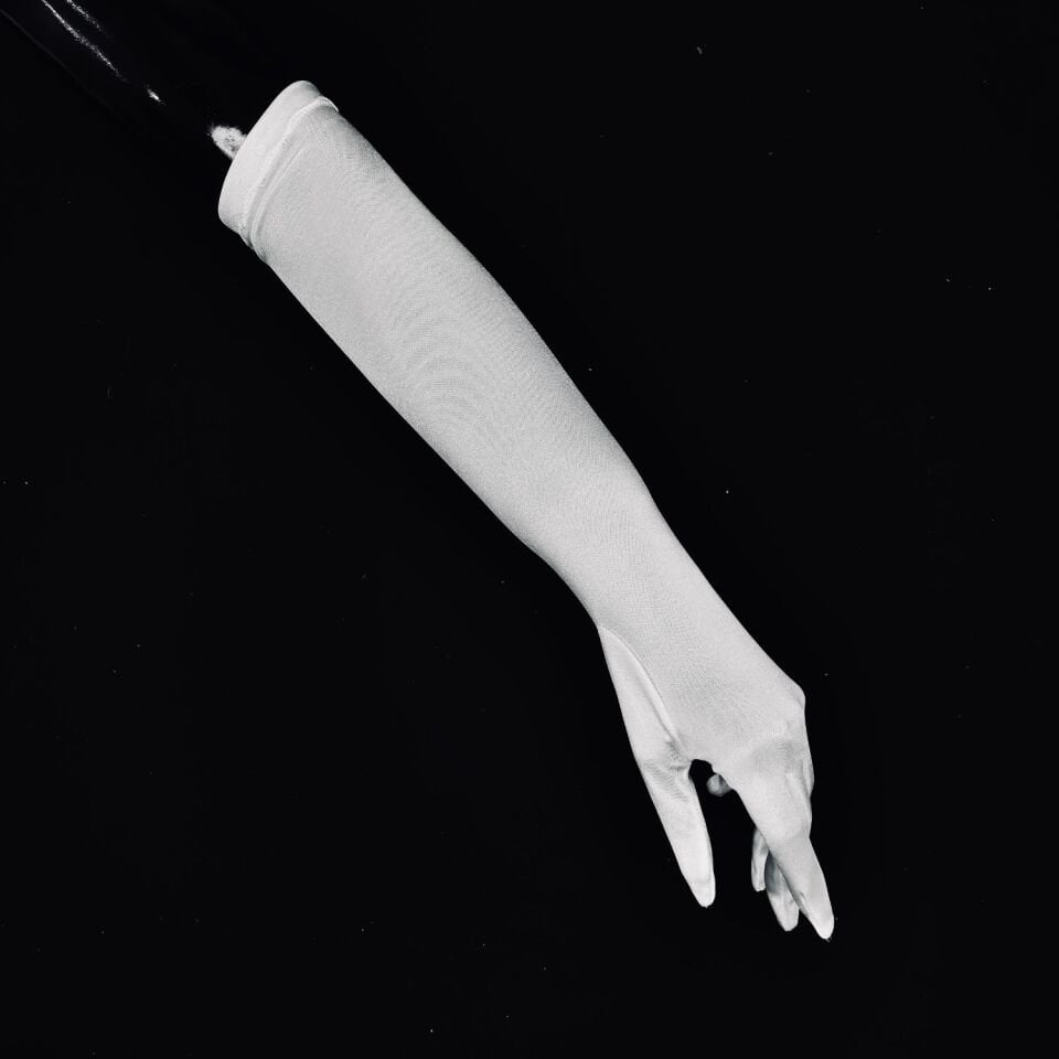 Kırık Beyaz Uzun Saten Eldiven