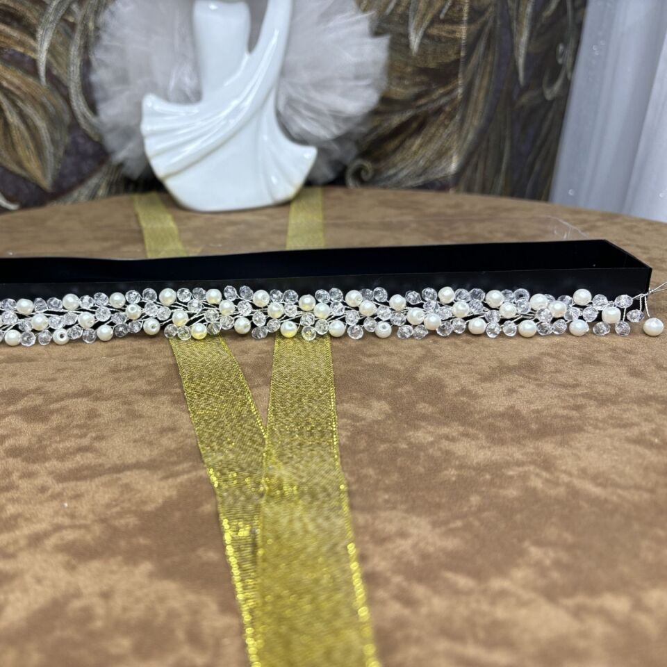 İnci Ve Kristalli Gelin Saç Aksesuarı