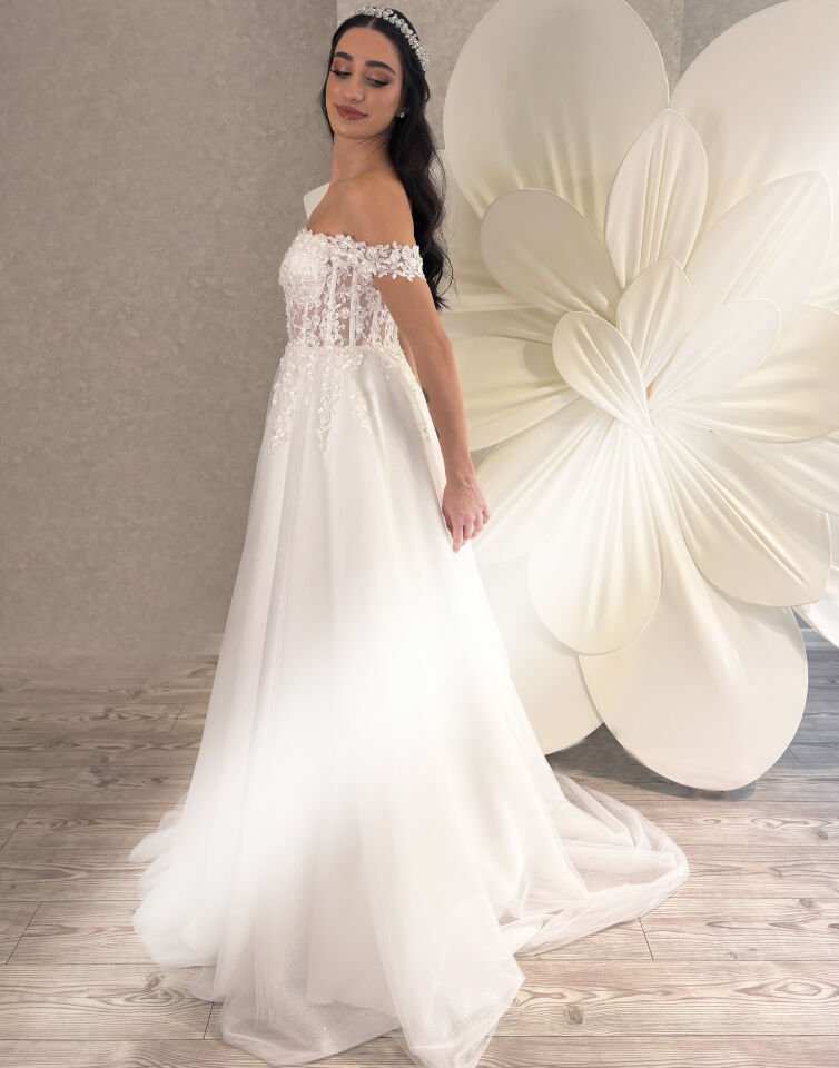 ANITA | Romantic Sleeved Wedding Dress