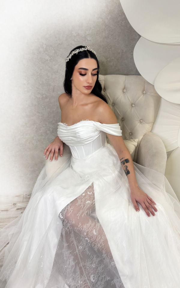 MACY | Saten Yırtmaçlı Gelinlik