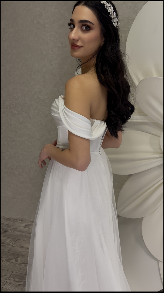 MACY | Saten Yırtmaçlı Gelinlik