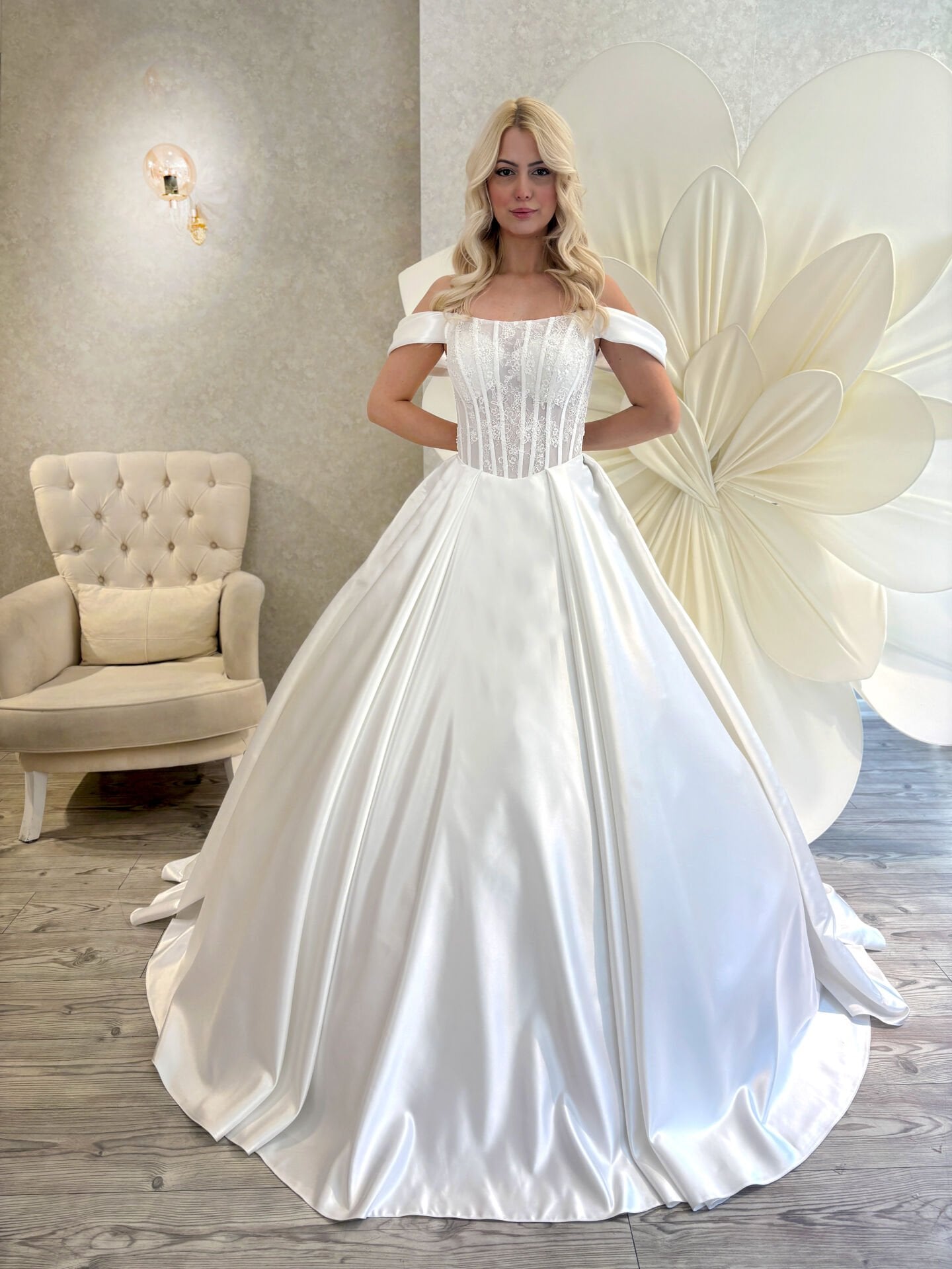 NICE | Fransız Dantel Saten Gelinlik