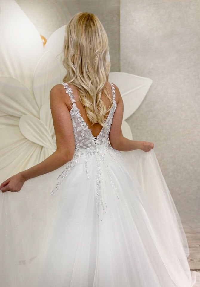 EMILIA | Brautkleid mit gerafftem Rock